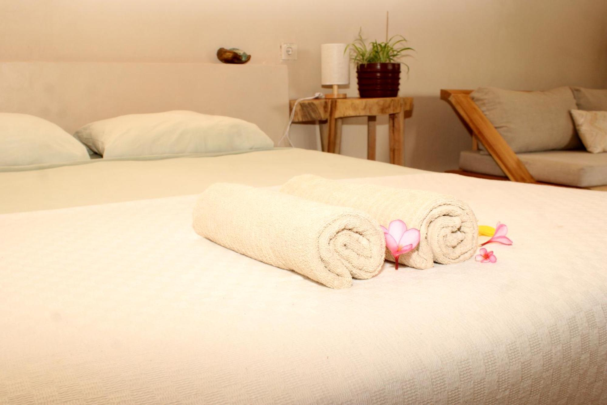 Santai House Apartment เตเตบาตู ภายนอก รูปภาพ